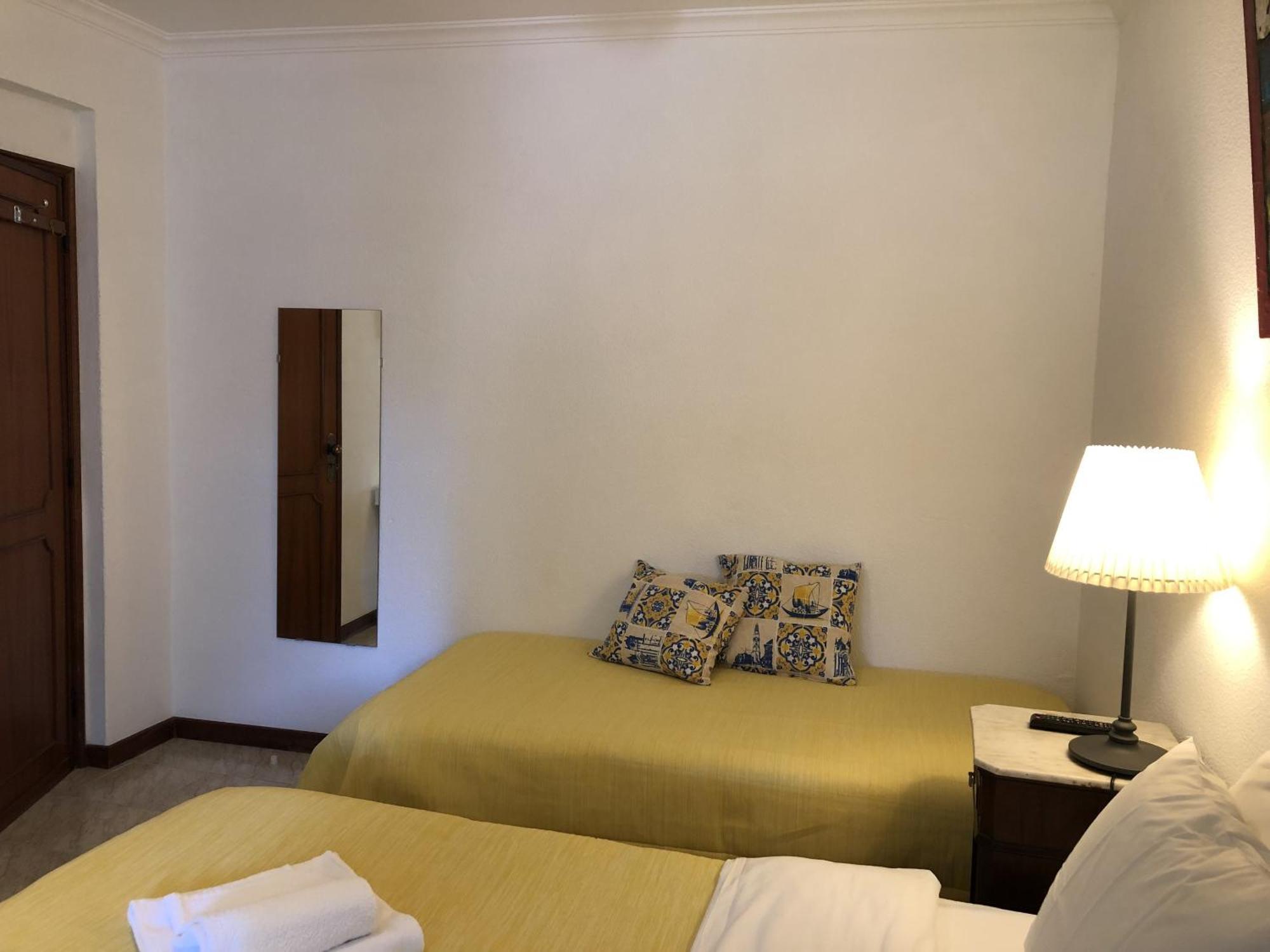 Manelisa Cascais Bed & Breakfast Cameră foto